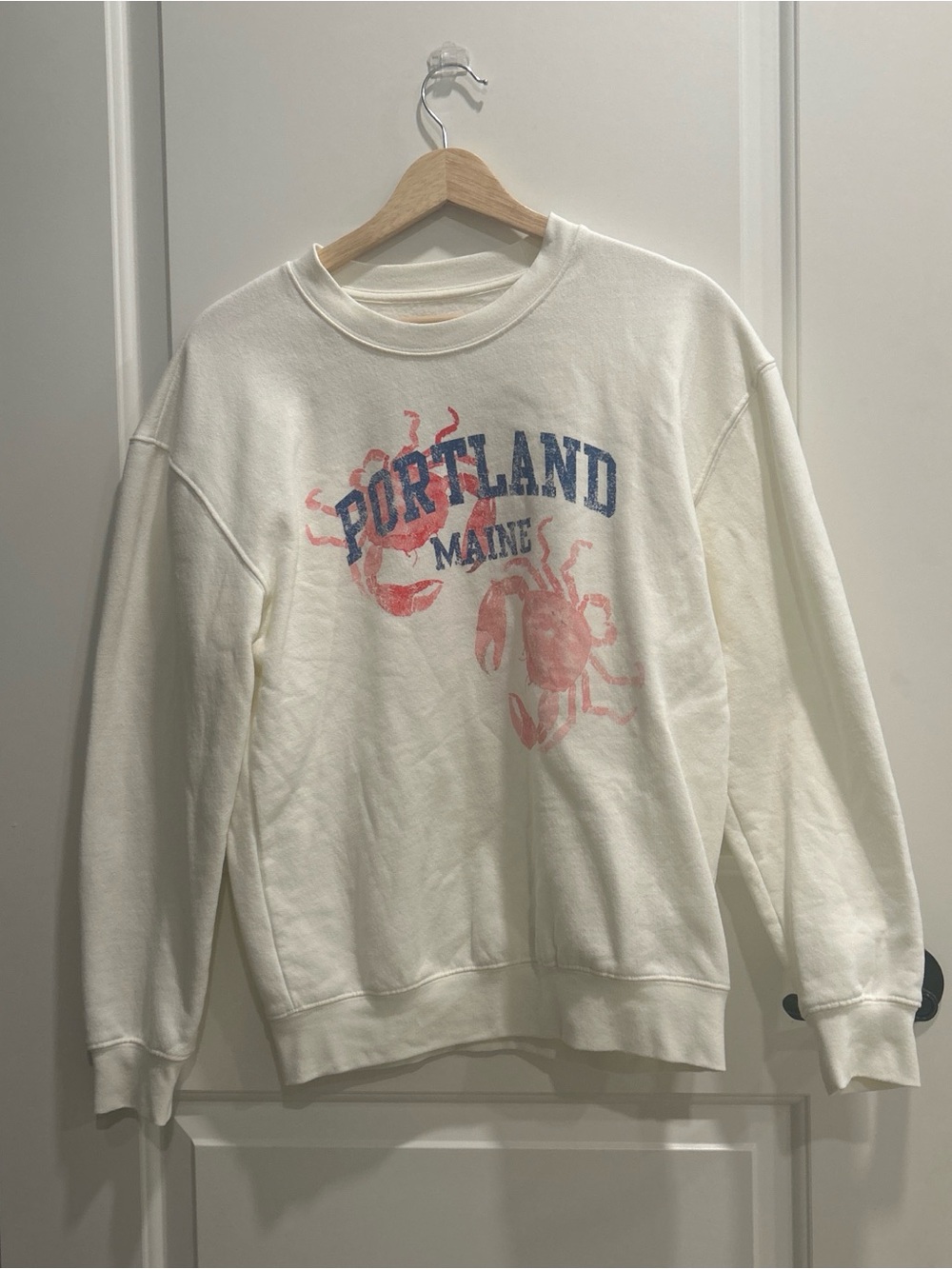 Portland Maine Graphic Crewneck Sweatshirt in Off-White